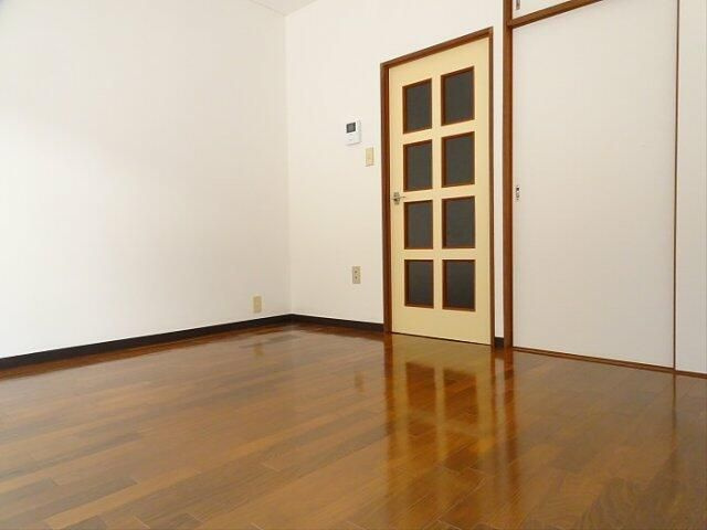【寝室】