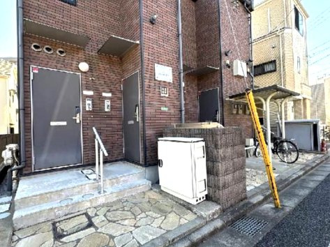 練馬区貫井３丁目のアパートのエントランス