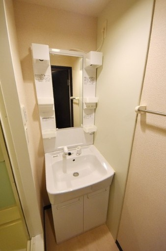 練馬区貫井３丁目のアパートの洗面所