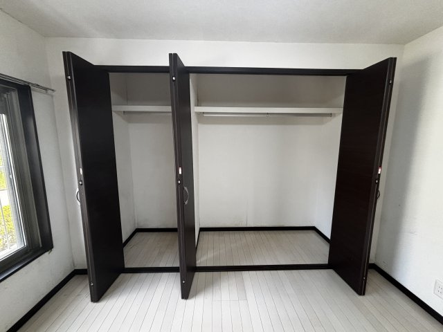 北側洋室の収納です