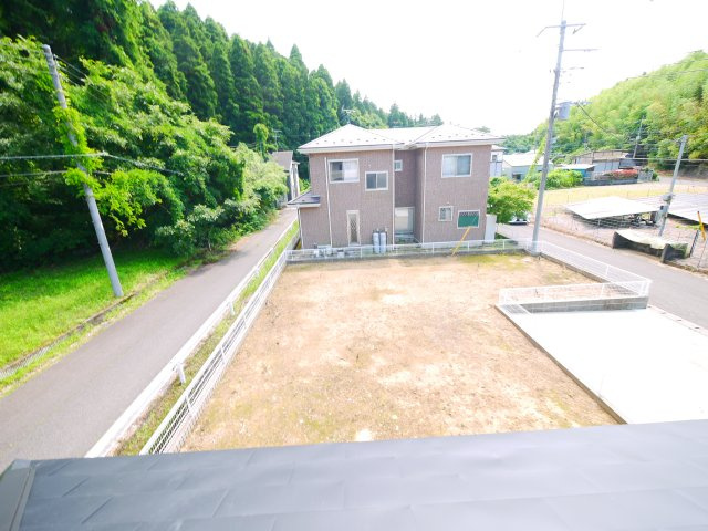 山武市木原　中古戸建の庭|内外装リフォーム済み令和8年6月 敷地約102坪 ２LDK平成17年11月築 システムキッチン新品