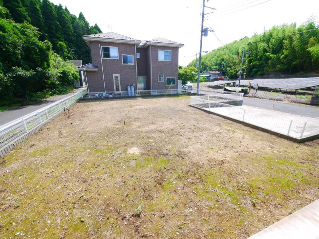 山武市木原　中古戸建の庭|内外装リフォーム済み令和8年6月 敷地約102坪 ２LDK平成17年11月築 システムキッチン新品
