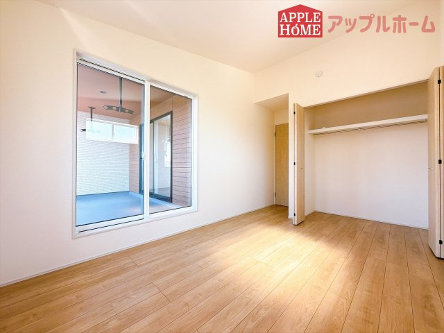 [新築住宅] 坂戸市伊豆の山町 7期 全2棟の洋室|２階居室は全室収納あり！たっぷりある収納活用でお部屋もキレイを保てます♪