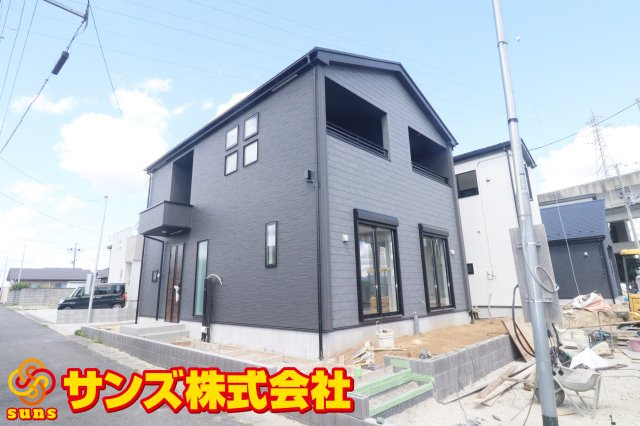 郡山市富久山町久保田字岡ノ城　　　１号棟　　　行健小学校、行健中学区の外観|南西側から見た駐外観♪