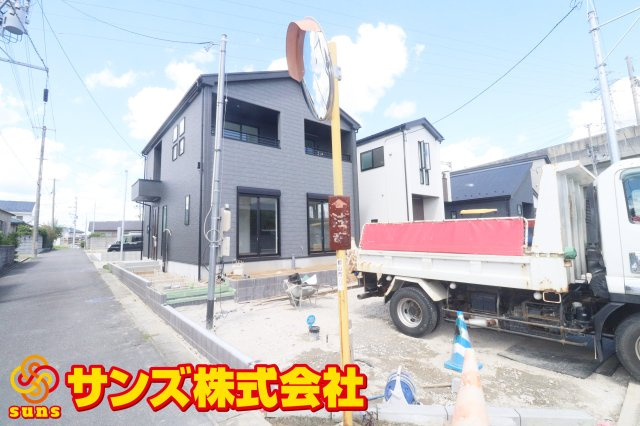 郡山市富久山町久保田字岡ノ城　　　１号棟　　　行健小学校、行健中学区の外観|南西側から見た外観♪
