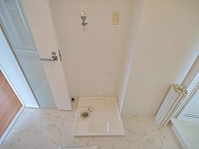 神戸市東灘区深江北町３丁目の賃貸マンションの洗面所