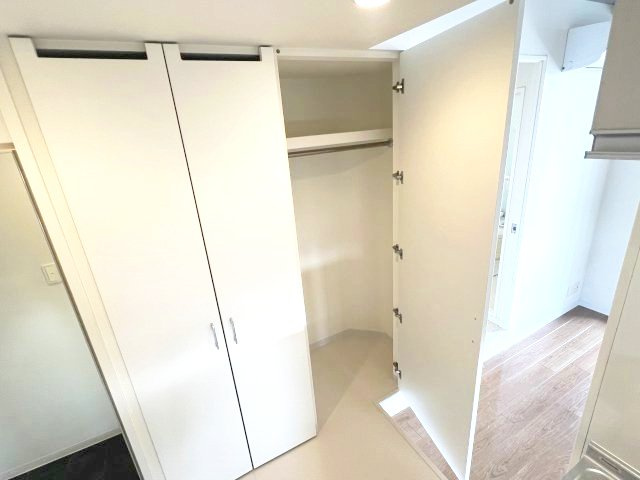 神戸市東灘区深江北町３丁目の賃貸マンションの収納