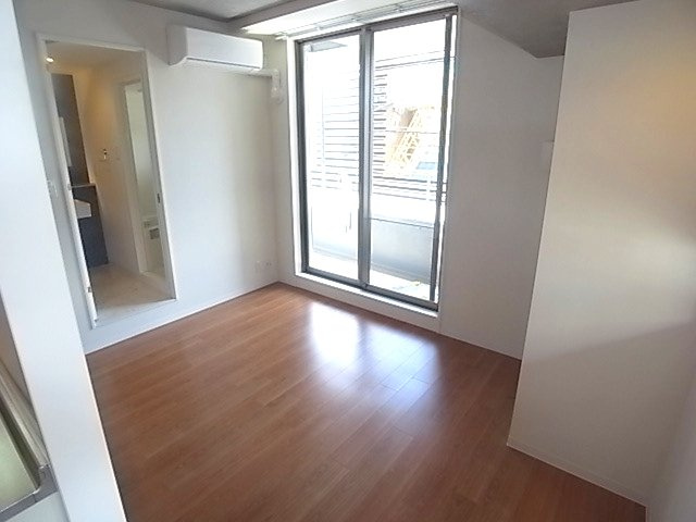神戸市東灘区深江北町３丁目の賃貸マンションの居間・リビング
