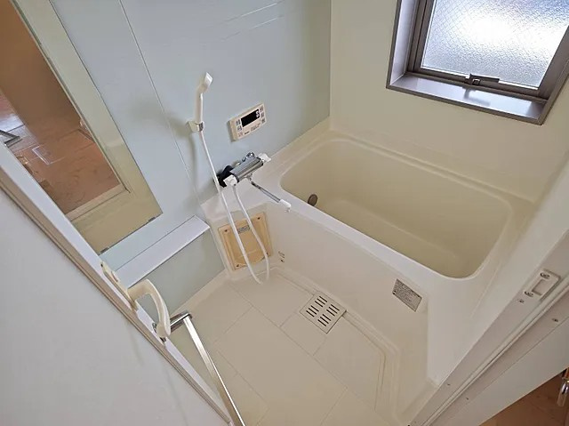 神戸市東灘区深江北町３丁目の賃貸マンションの浴室