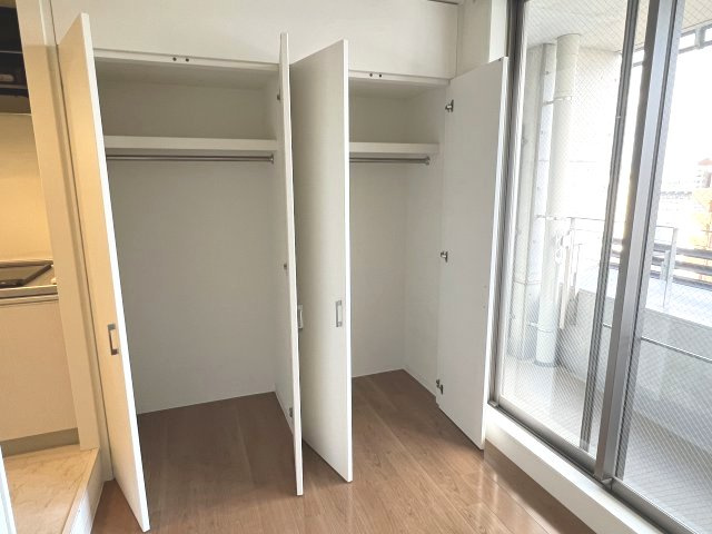 神戸市東灘区深江北町３丁目の賃貸マンションの収納