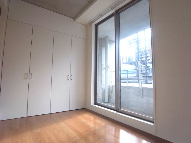 神戸市東灘区深江北町３丁目の賃貸マンションの居間・リビング