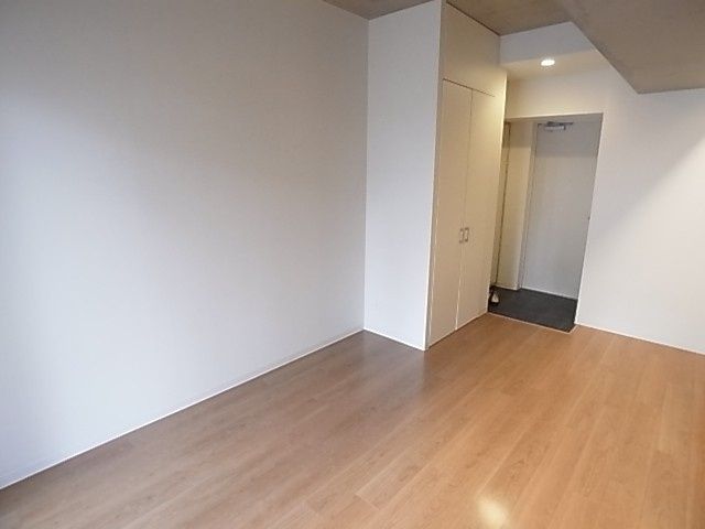 神戸市東灘区深江北町３丁目の賃貸マンションの居間・リビング