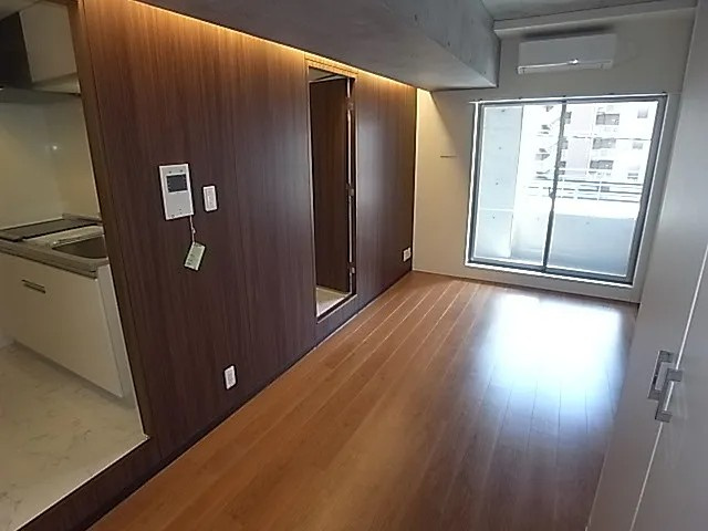 神戸市東灘区深江北町３丁目の賃貸マンションの居間・リビング