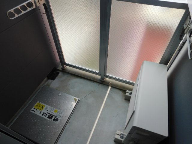 神戸市灘区岩屋中町３丁目の賃貸マンションのバルコニー