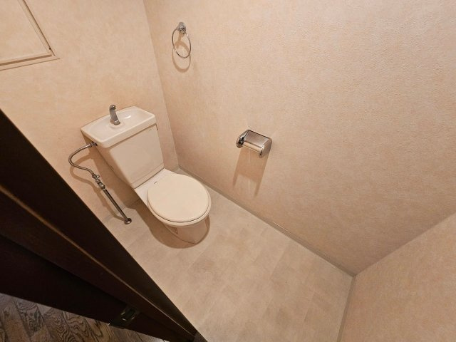 芦屋市清水町の賃貸マンションのトイレ