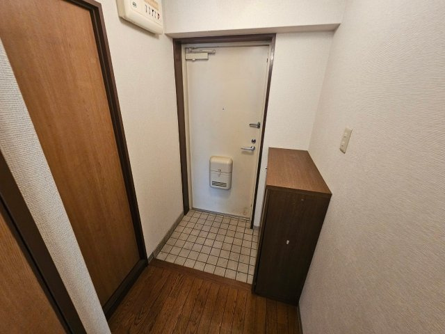 芦屋市清水町の賃貸マンションの玄関
