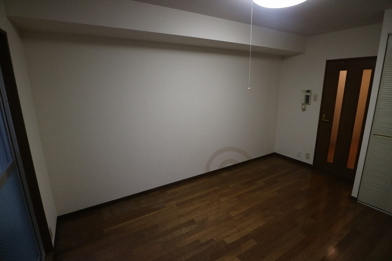 神戸市灘区大和町４丁目の賃貸マンションの洋室