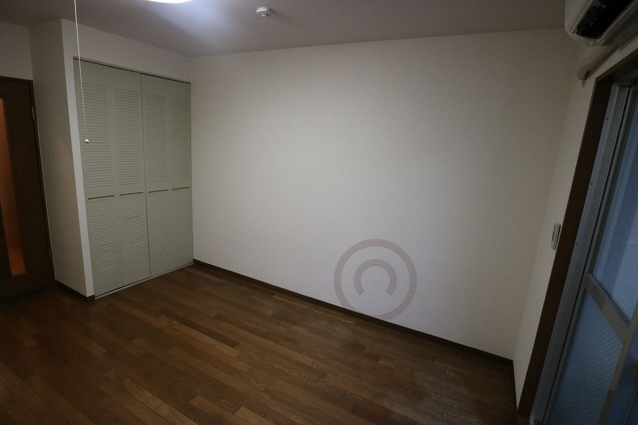 神戸市灘区大和町４丁目の賃貸マンションの洋室