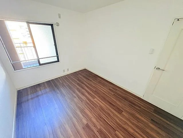 神戸市東灘区甲南町４丁目の賃貸マンションの居間・リビング