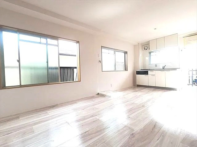 神戸市東灘区住吉本町２丁目の賃貸マンションの居間・リビング