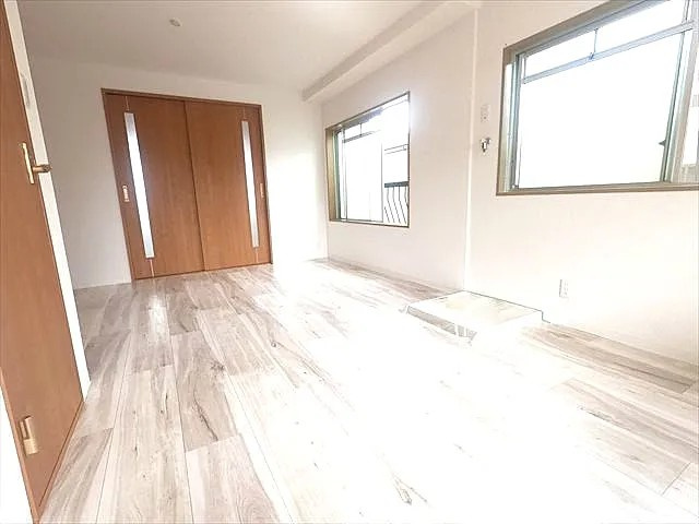 神戸市東灘区住吉本町２丁目の賃貸マンションの居間・リビング