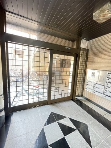 ロイヤルスパークル六甲２のロビー