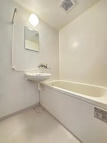 神戸市中央区山本通３丁目の賃貸マンションの浴室