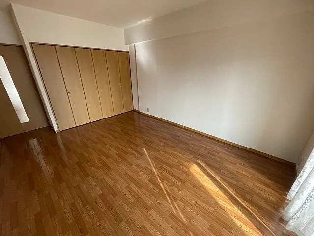 芦屋市大桝町の賃貸マンションの居間・リビング