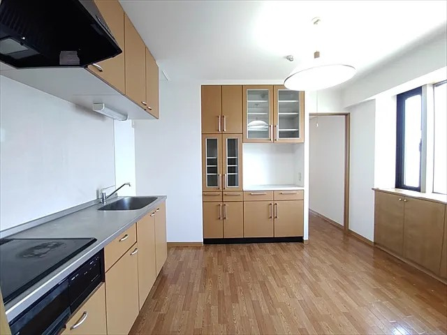 芦屋市大桝町の賃貸マンションの居間・リビング