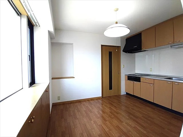 芦屋市大桝町の賃貸マンションの居間・リビング