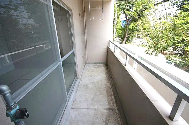 神戸市灘区原田通１丁目の賃貸マンションのバルコニー