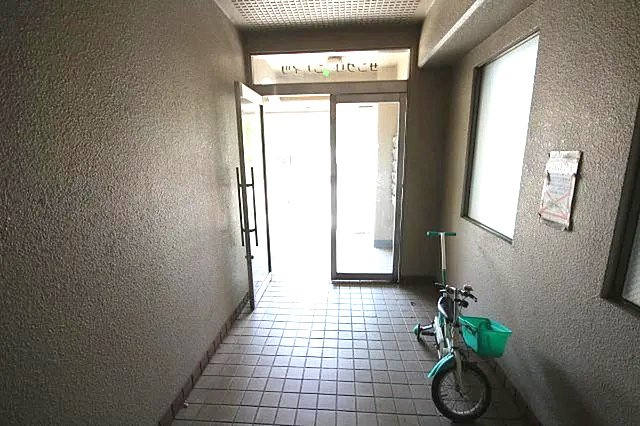 神戸市灘区原田通１丁目の賃貸マンションのロビー