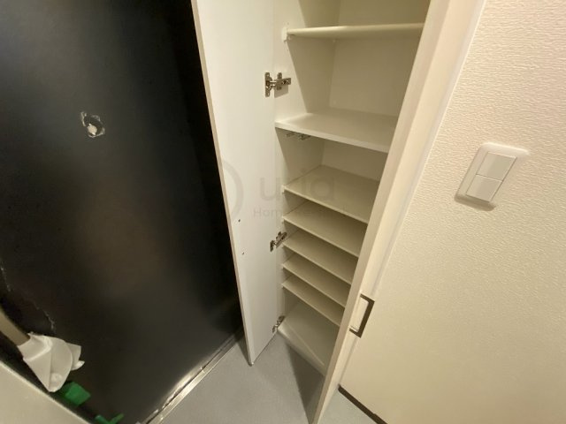 神戸市灘区倉石通１丁目の賃貸マンションの収納