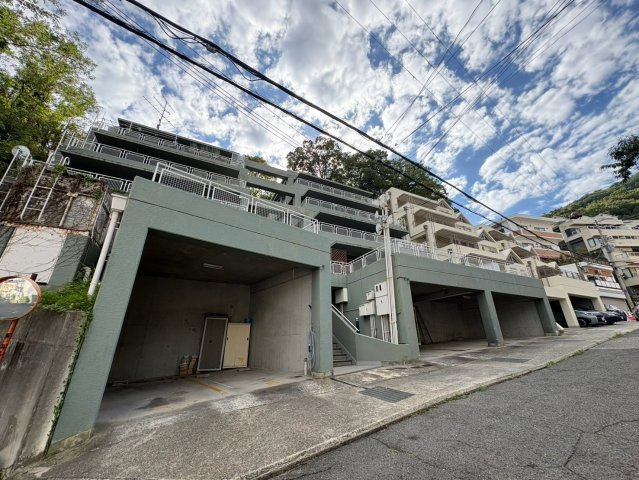 神戸市灘区篠原台の賃貸マンションの外観