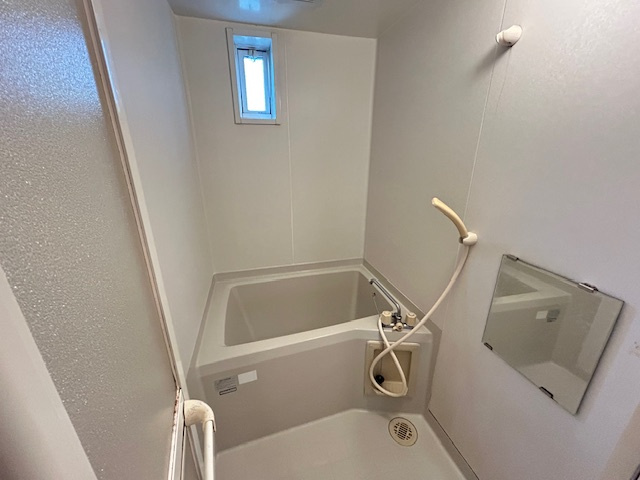 芦屋市松浜町の賃貸マンションの浴室