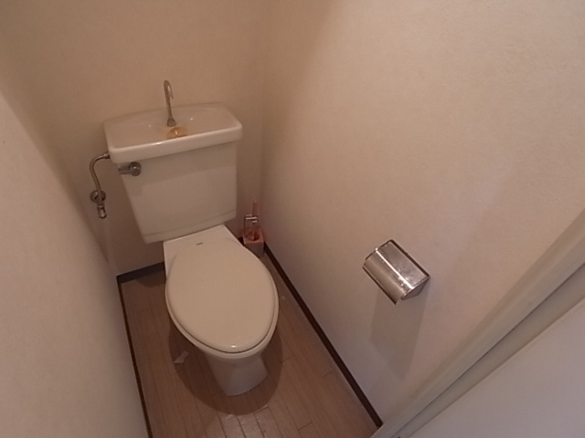 芦屋市宮塚町の賃貸マンションのトイレ