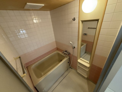 西宮市神楽町の賃貸マンションの浴室
