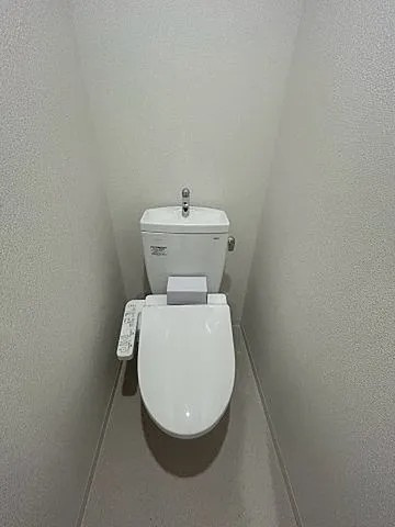 西宮市池田町の賃貸マンションのトイレ