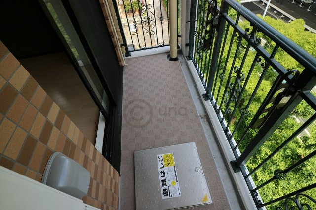 神戸市東灘区深江本町１丁目の賃貸マンションのバルコニー