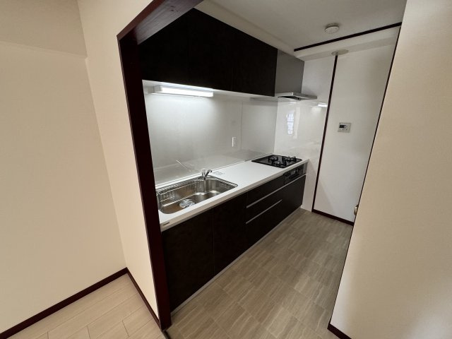 神戸市灘区城の下通３丁目の賃貸マンションのキッチン