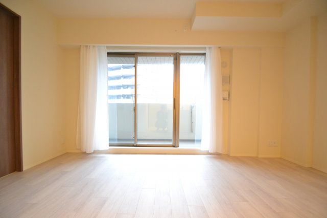 神戸市中央区中山手通３丁目の賃貸マンションの居間・リビング