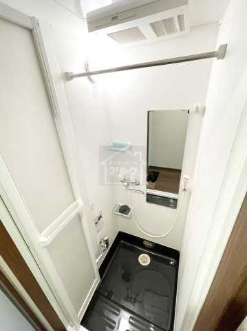 新宿区西落合３丁目のアパートのシャワールーム