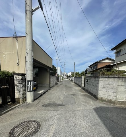 高松町　土地の前面道路含む現地写真