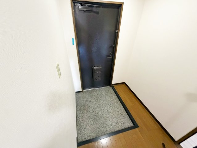 カルムフォーレ千里山の玄関