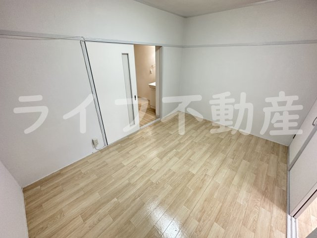 HY宝持マンションの居間・リビング