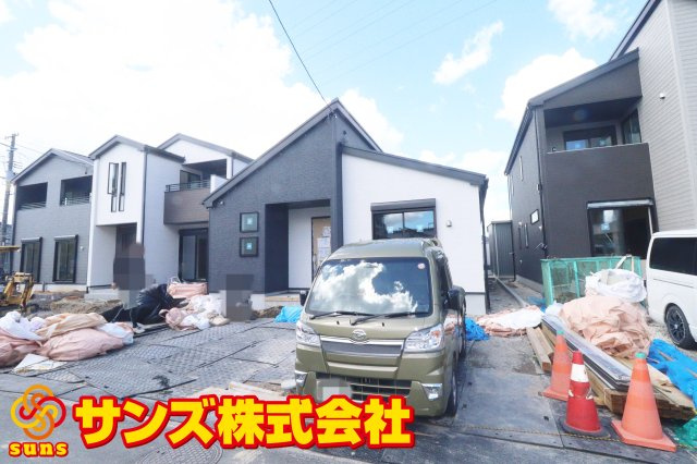 郡山市富久山町久保田字岡ノ城　　　３号棟　　　行健小学校、行健中学区の外観|南東側から見た駐外観♪