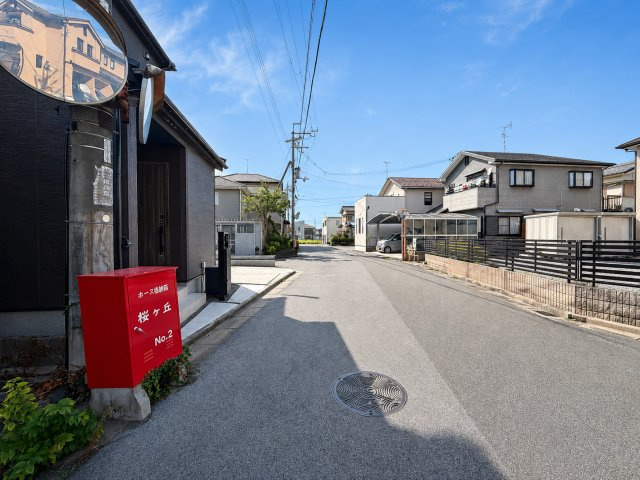 東近江市長勝寺町の前面道路含む現地写真