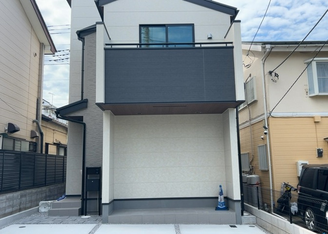 【構造・工法・仕様】 | 安心の木造2階建て住宅で、設計住宅性能評価および建設住宅性能評価を取得しています。耐震性に優れ、BELS/省エネ基準適合認定を受けた高い性能を備えており、一年を通して快適に暮らせる住まいです。