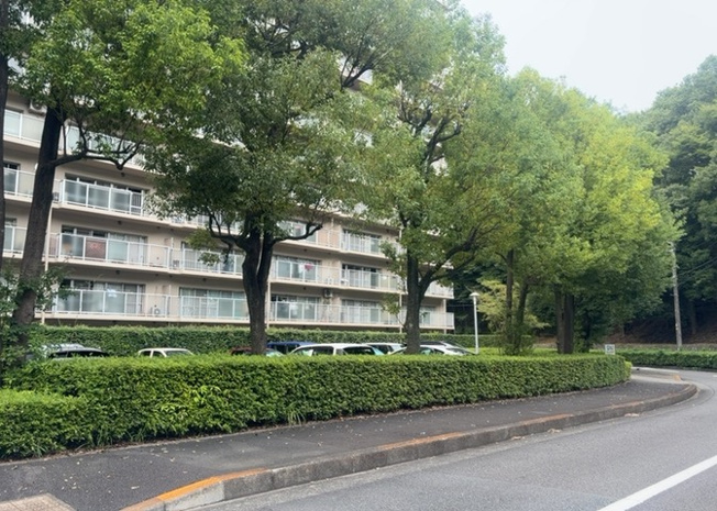 【構造・工法・仕様】 | シーアイハイツ町田Ｃ棟 | ＲＣ造は、鉄筋とコンクリートを一体化させた構造材を柱や梁などに用いる構造です。耐震性や耐久性にすぐれています。