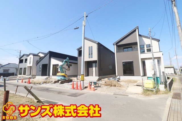 郡山市富久山町久保田字岡ノ城　　　5号棟　　　行健小学校、行健中学区の外観|南西側から見た外観♪
